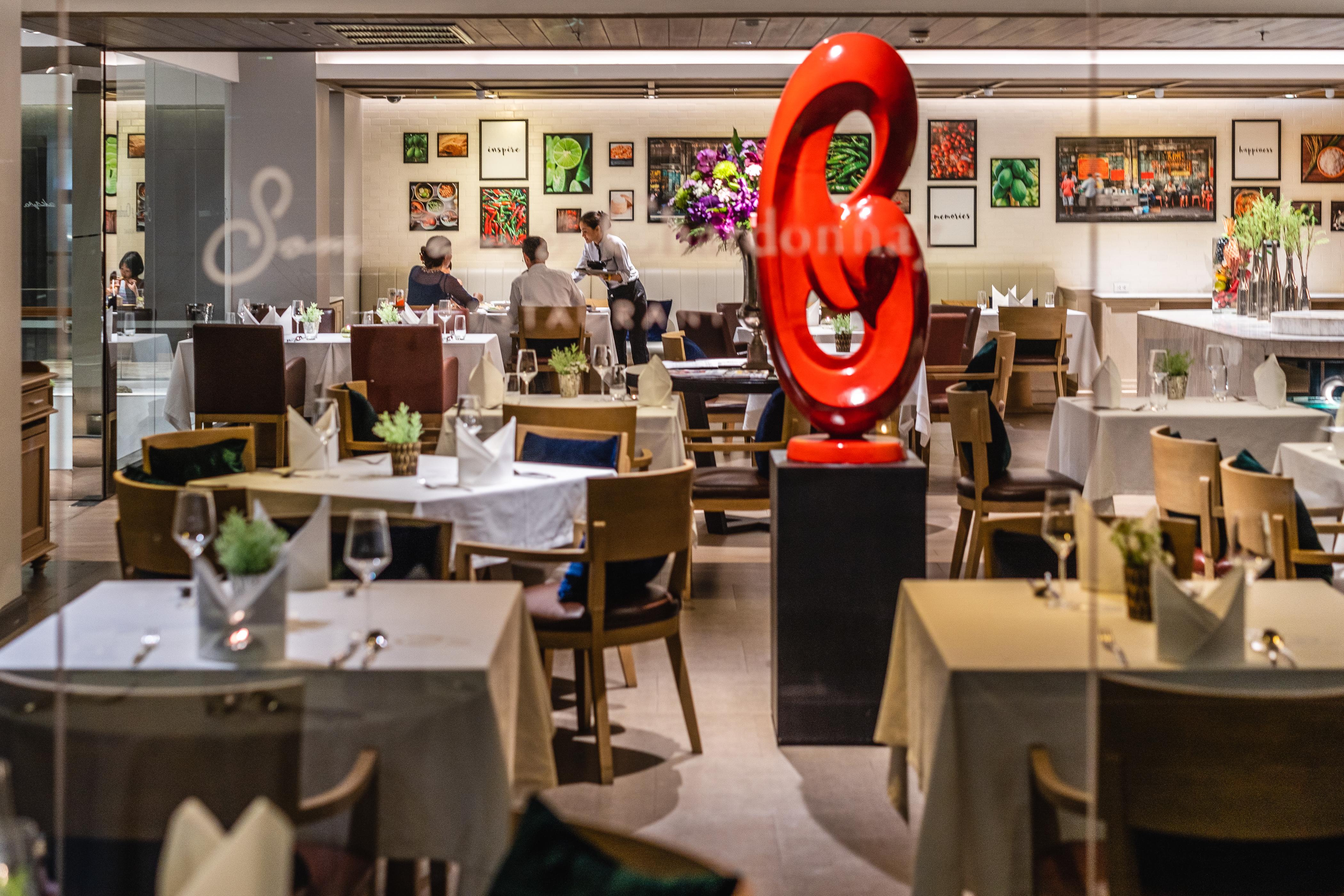 Muu Bangkok, Small Luxury Hotels Of The World Экстерьер фото The restaurant