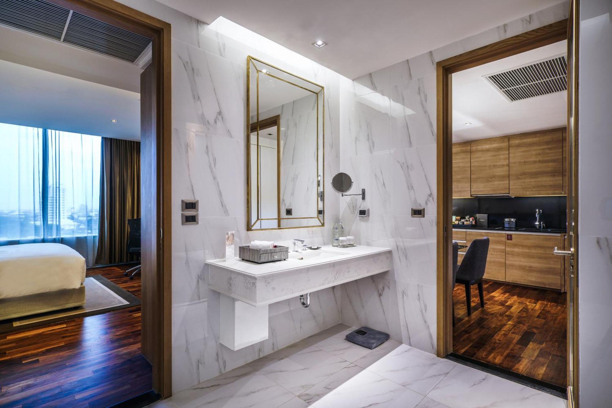 Muu Bangkok, Small Luxury Hotels Of The World Экстерьер фото Bathroom