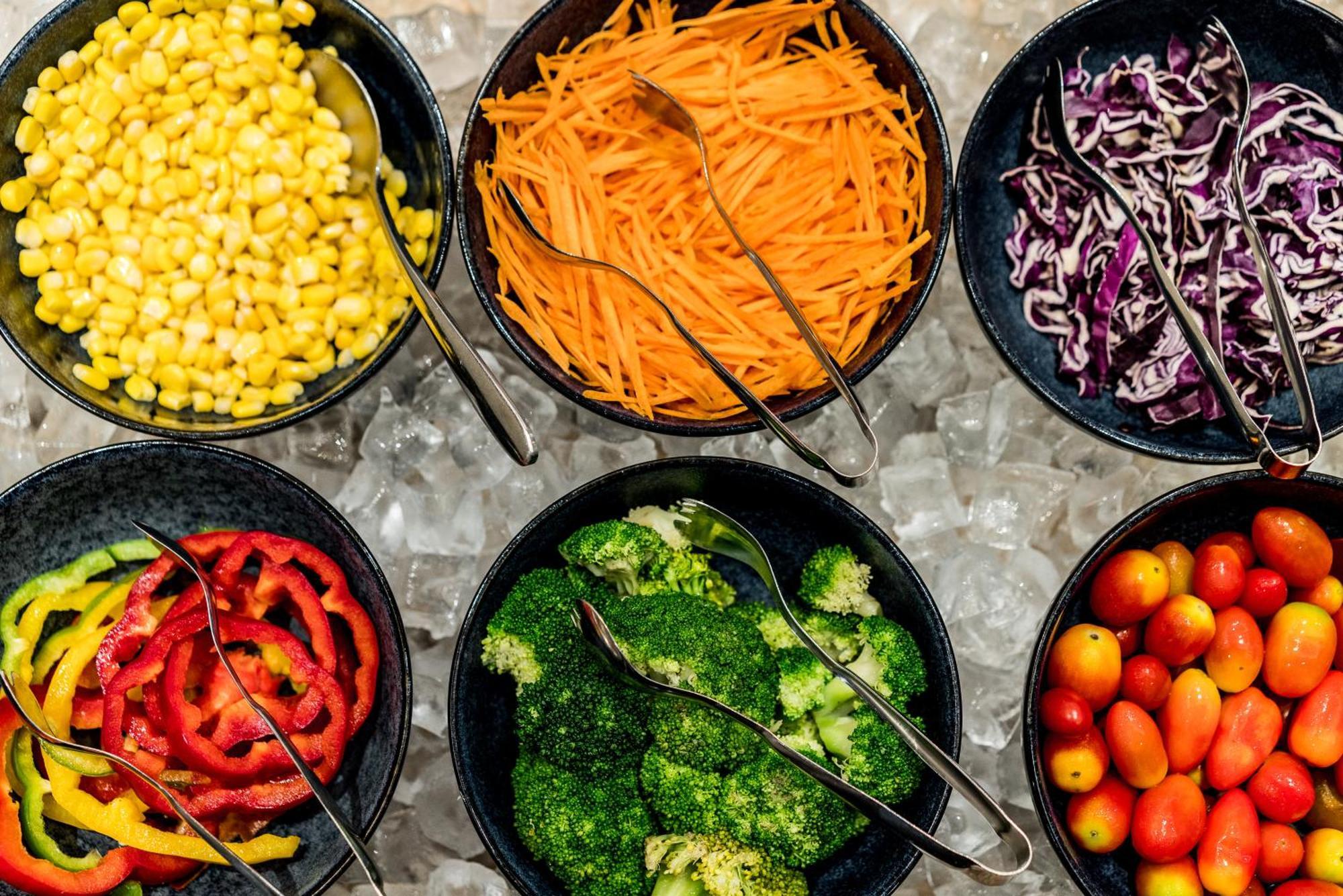 Muu Bangkok, Small Luxury Hotels Of The World Экстерьер фото A salad bar
