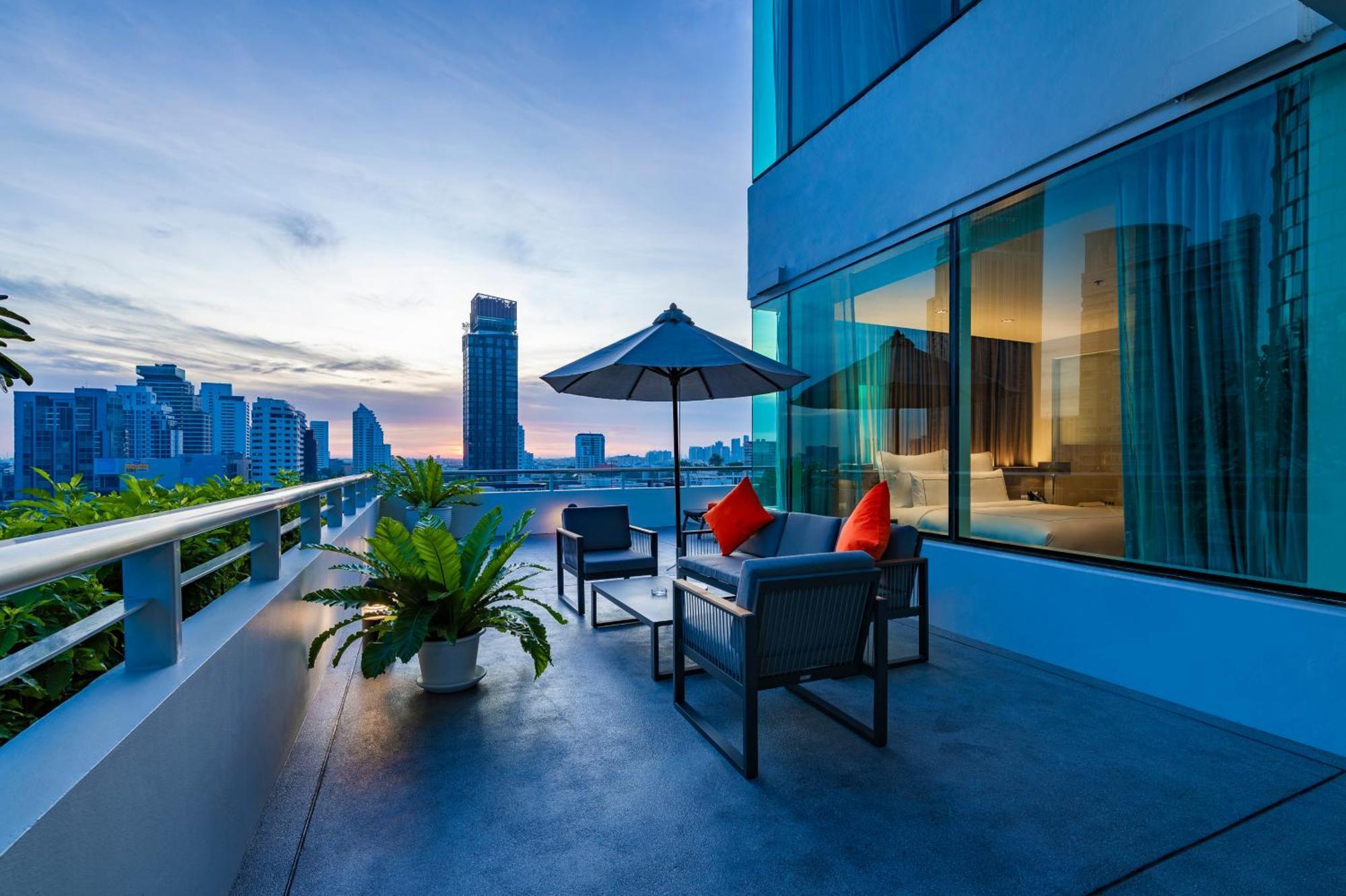 Muu Bangkok, Small Luxury Hotels Of The World Экстерьер фото The Park, Bangkok